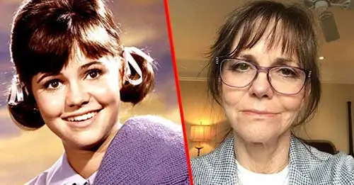 Sally Field, 76, Called ‘Ugly’ after Deciding to Age Naturally – She Found Joy in Being a Grandma of 5 Living in Ocean-View House.