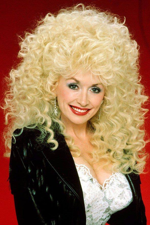 From Beehives to Bouffants: Unraveling Dolly Parton’s Explosive Hair Evolution!